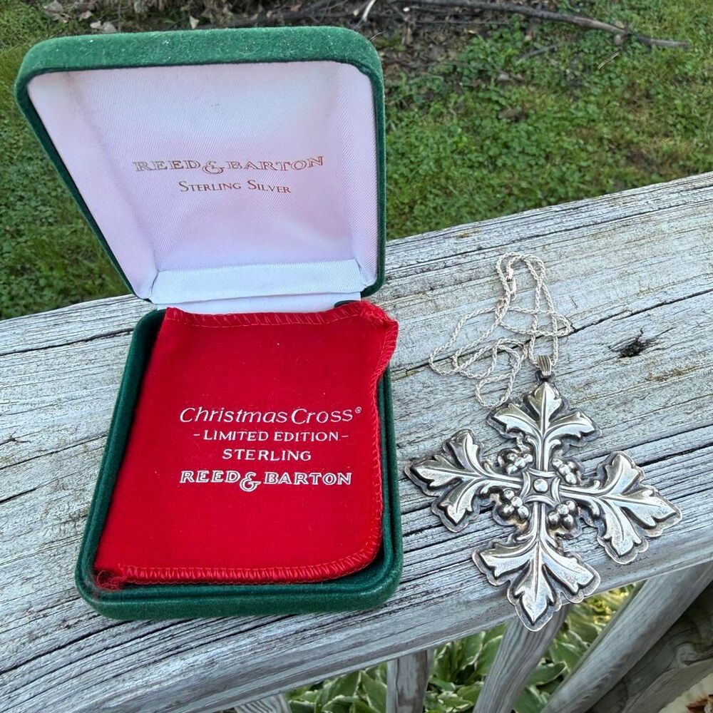 Reed & Barton 1997 Christmas Cross Sterling Silver Limited Edition Pendant Neckl